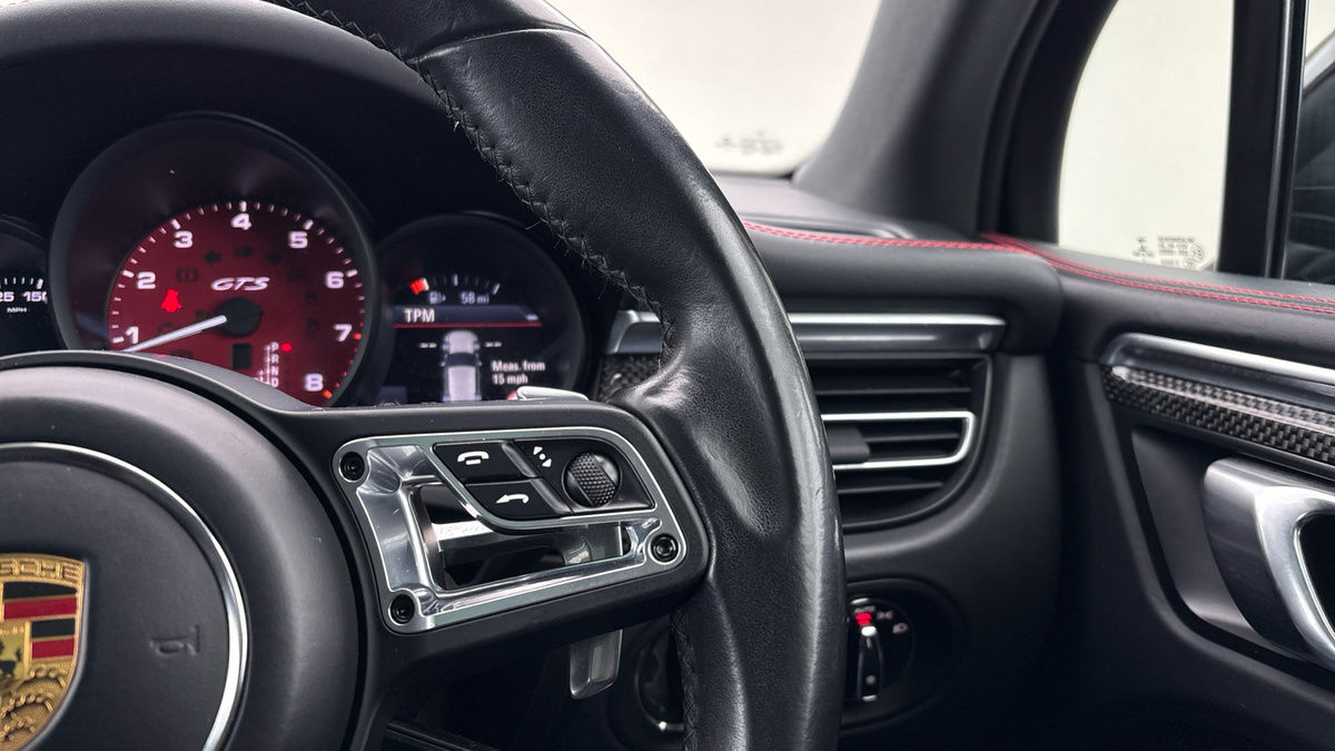 Porsche Macan Image 14
