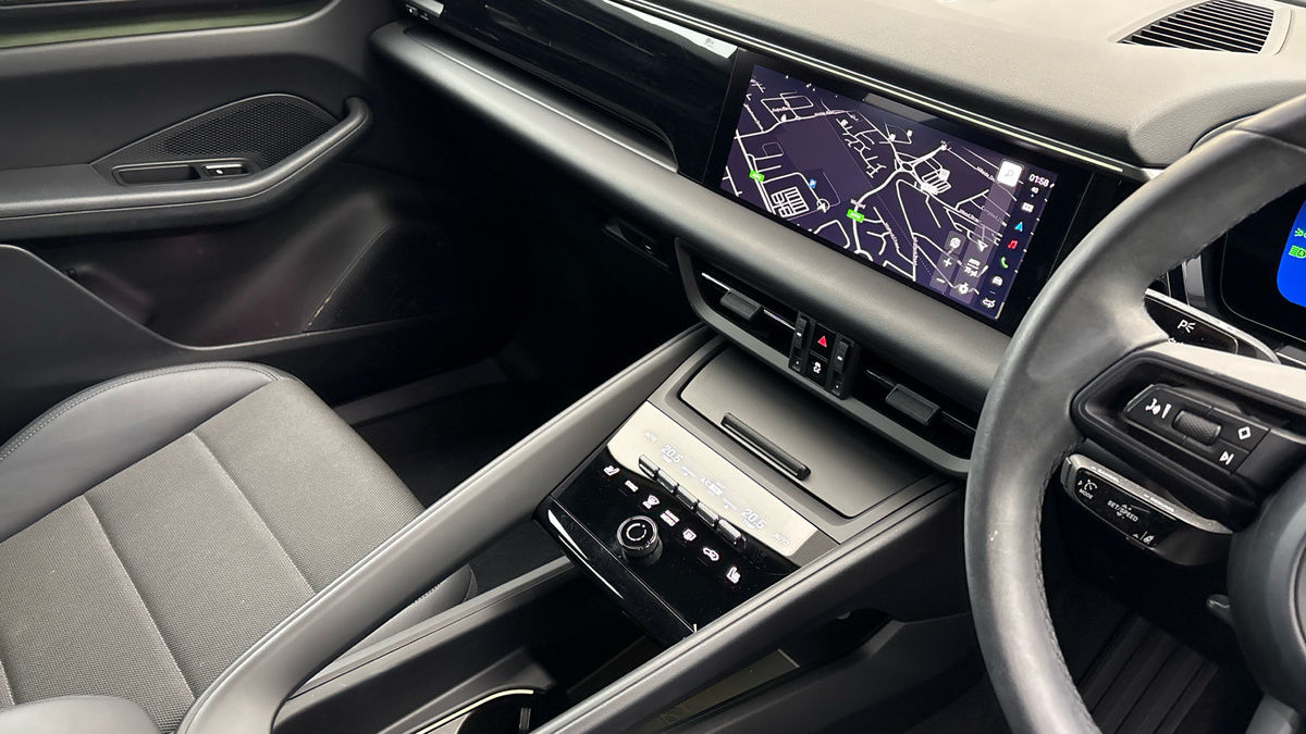 Porsche Macan Image 19