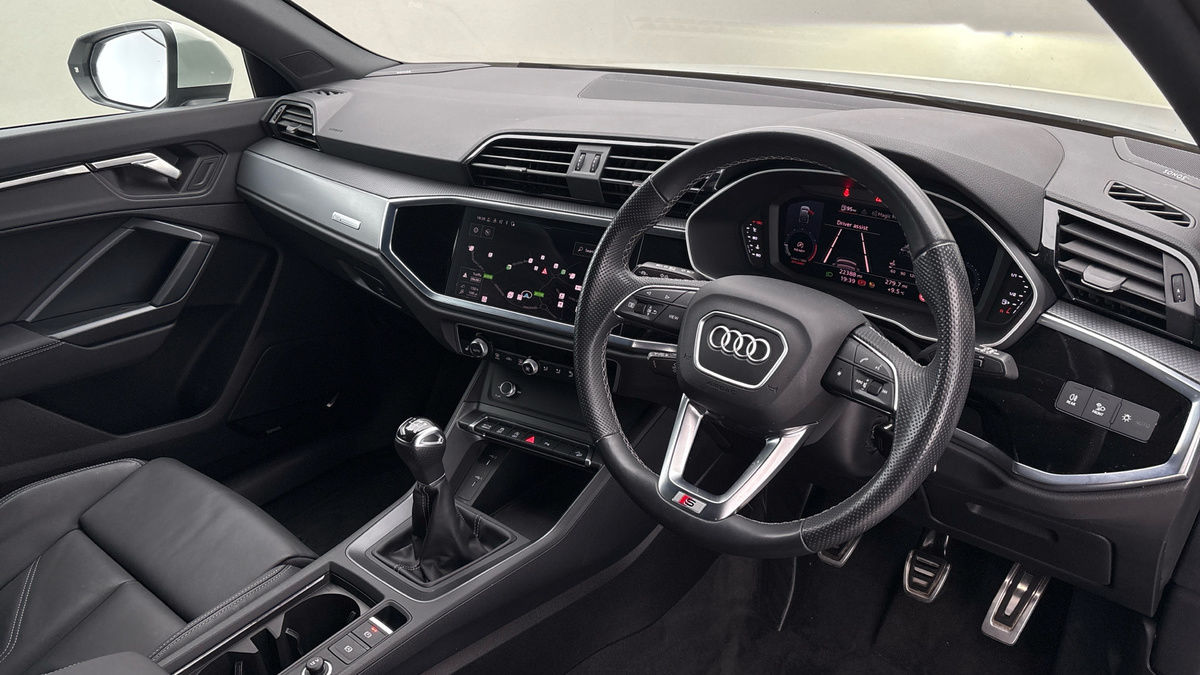 Audi Q3 Image 5