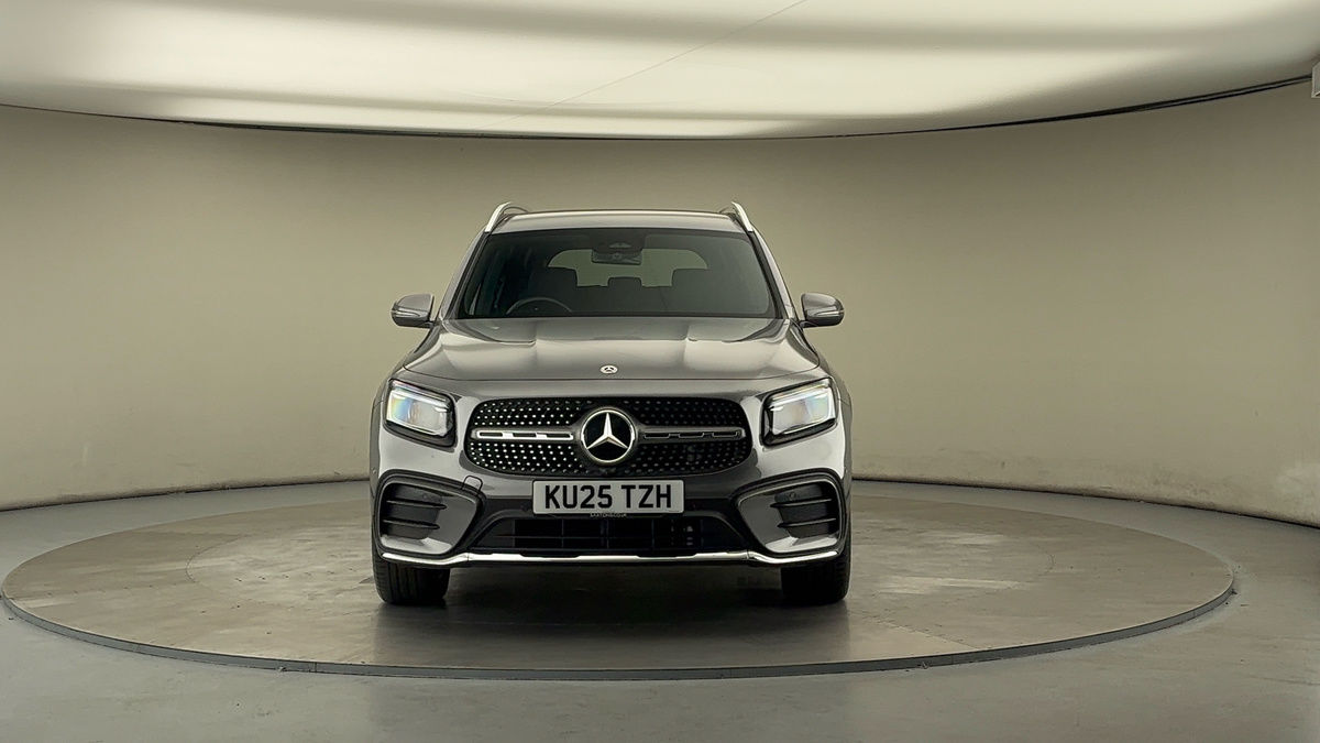 Mercedes-Benz GLB Image 3