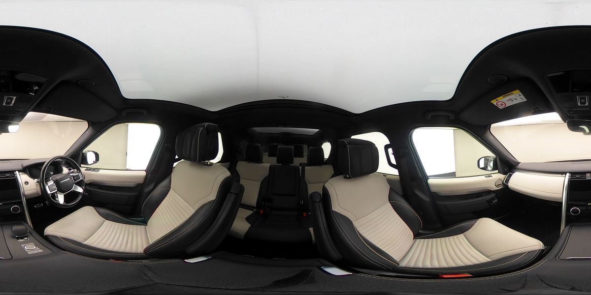 More views of Land Rover Discovery