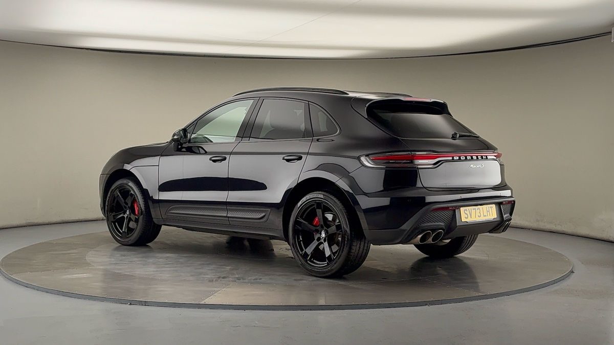 More views of Porsche Macan