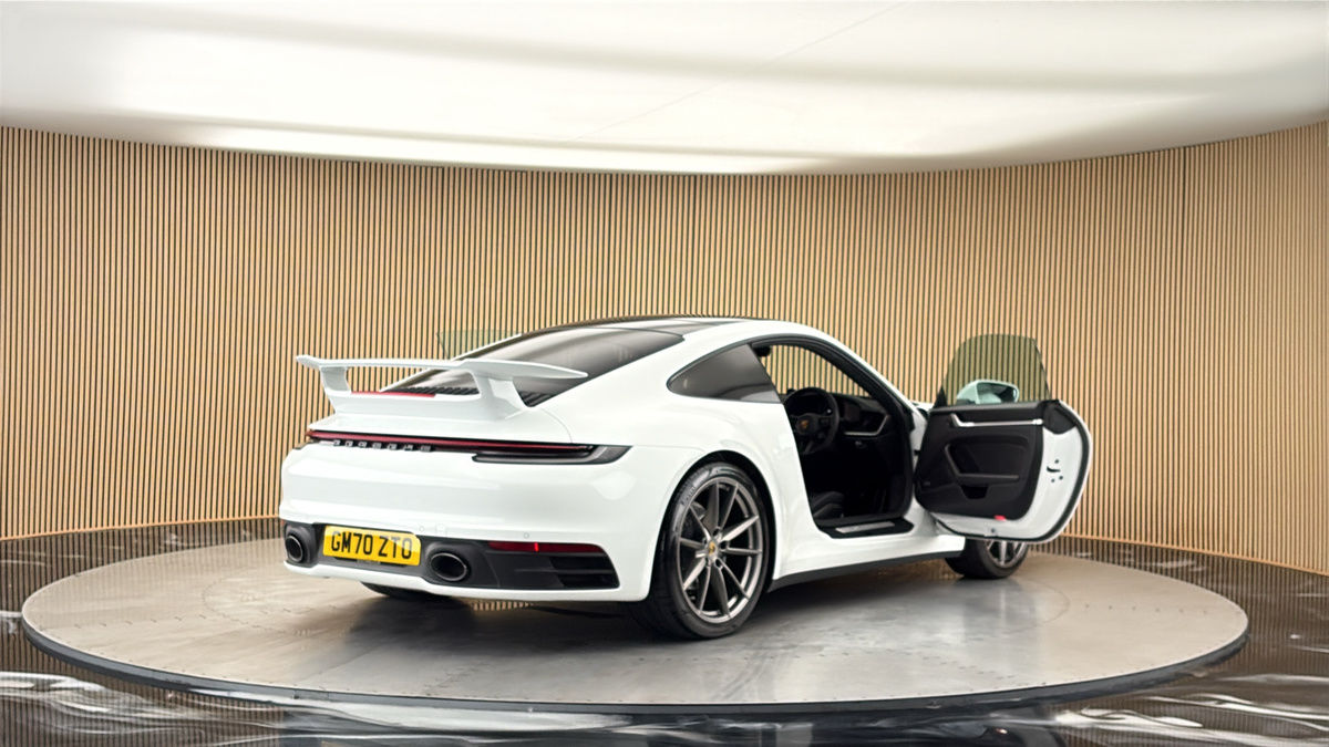 More views of Porsche 911