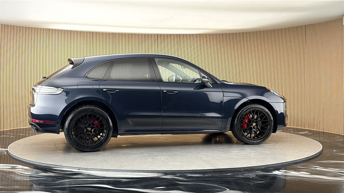 More views of Porsche Macan
