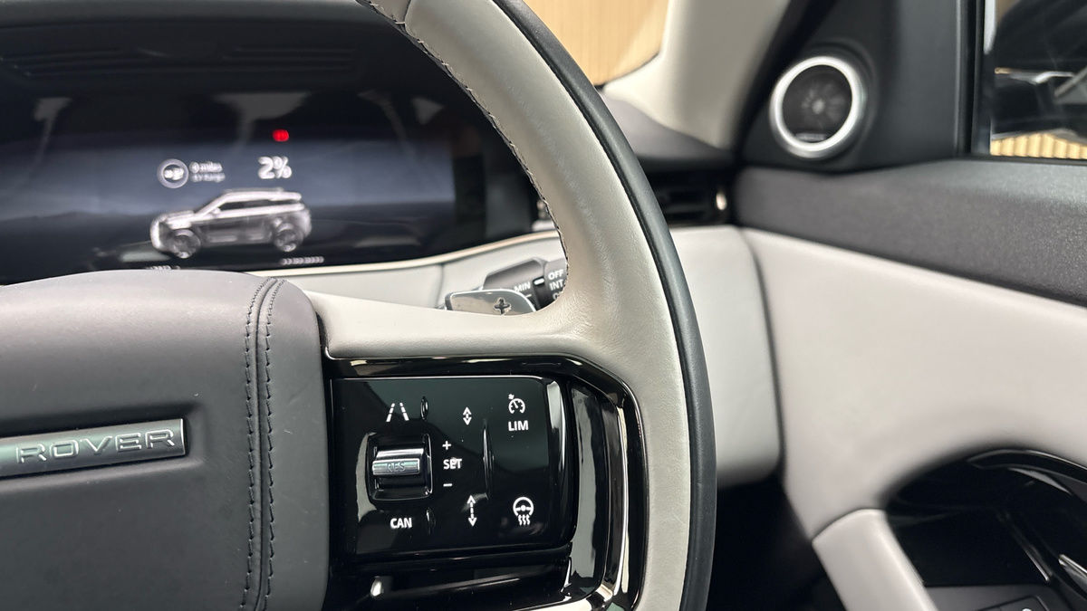 Land Rover Range Rover Evoque Image 14