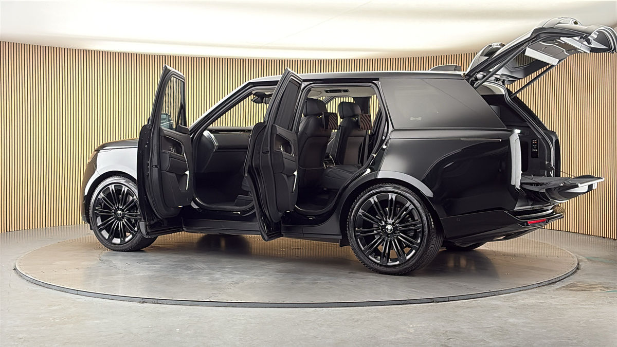 More views of Land Rover Range Rover