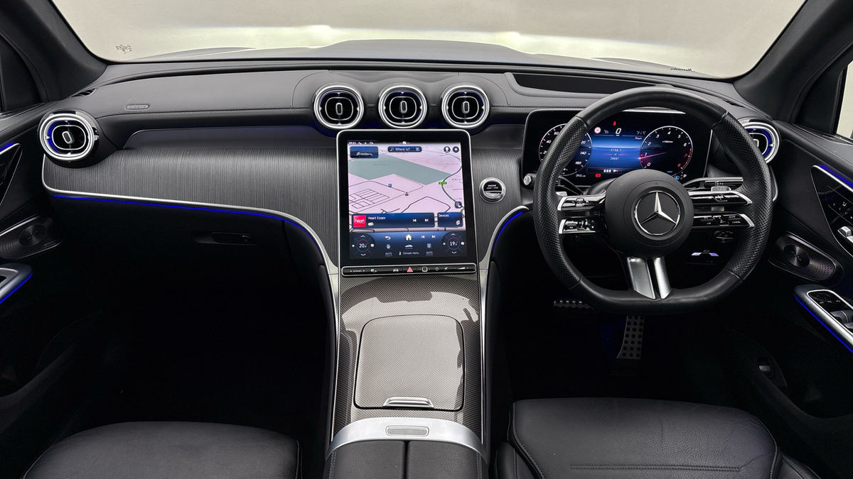 Mercedes-Benz GLC Image 12