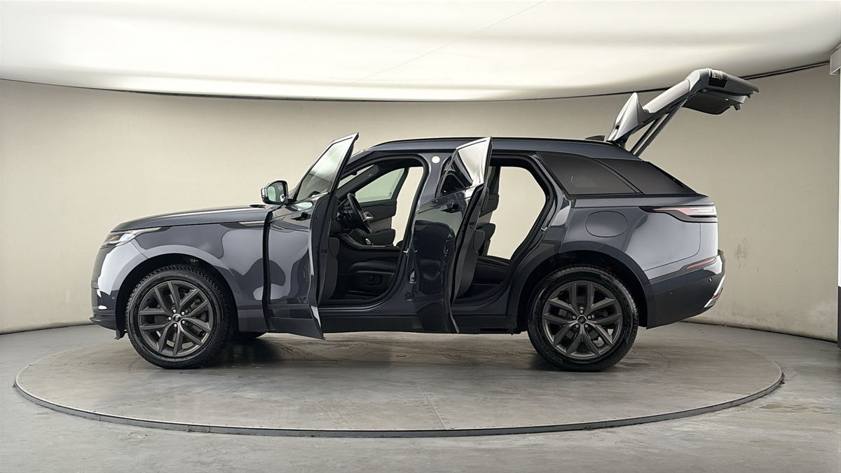 More views of Land Rover Range Rover Velar