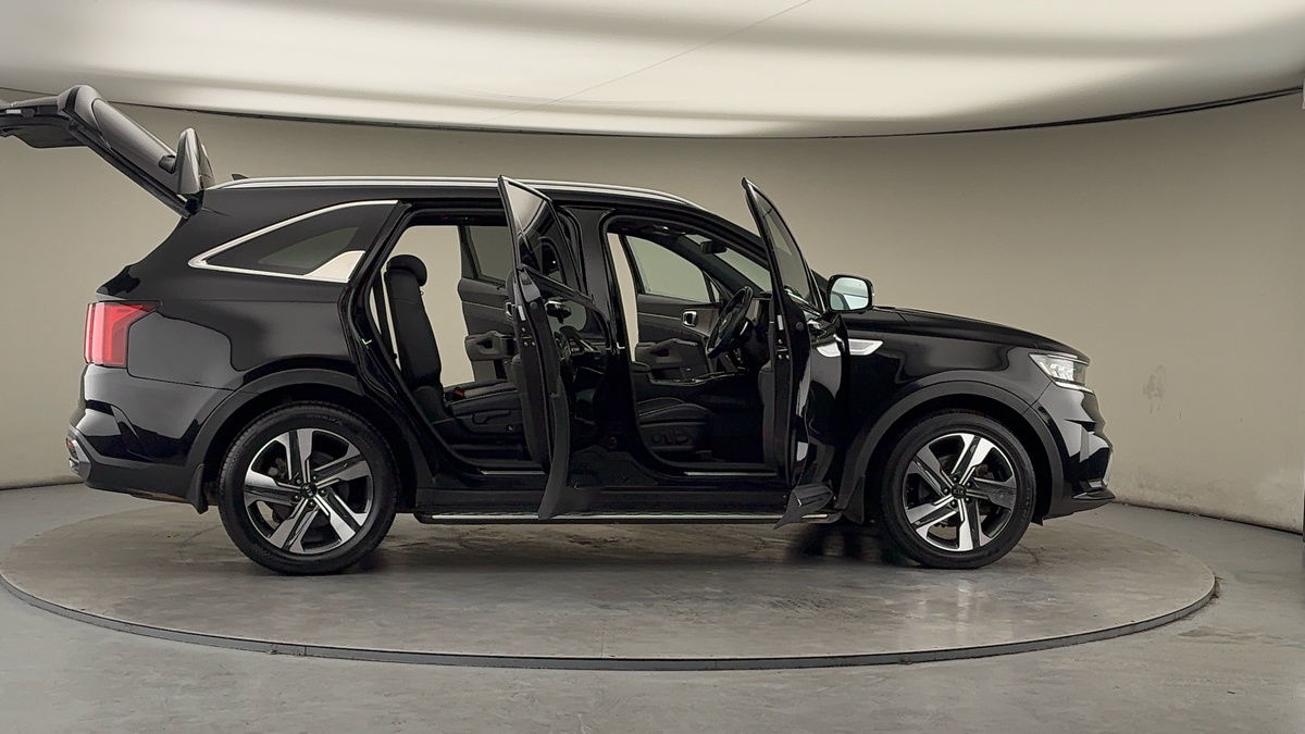 More views of Kia Sorento