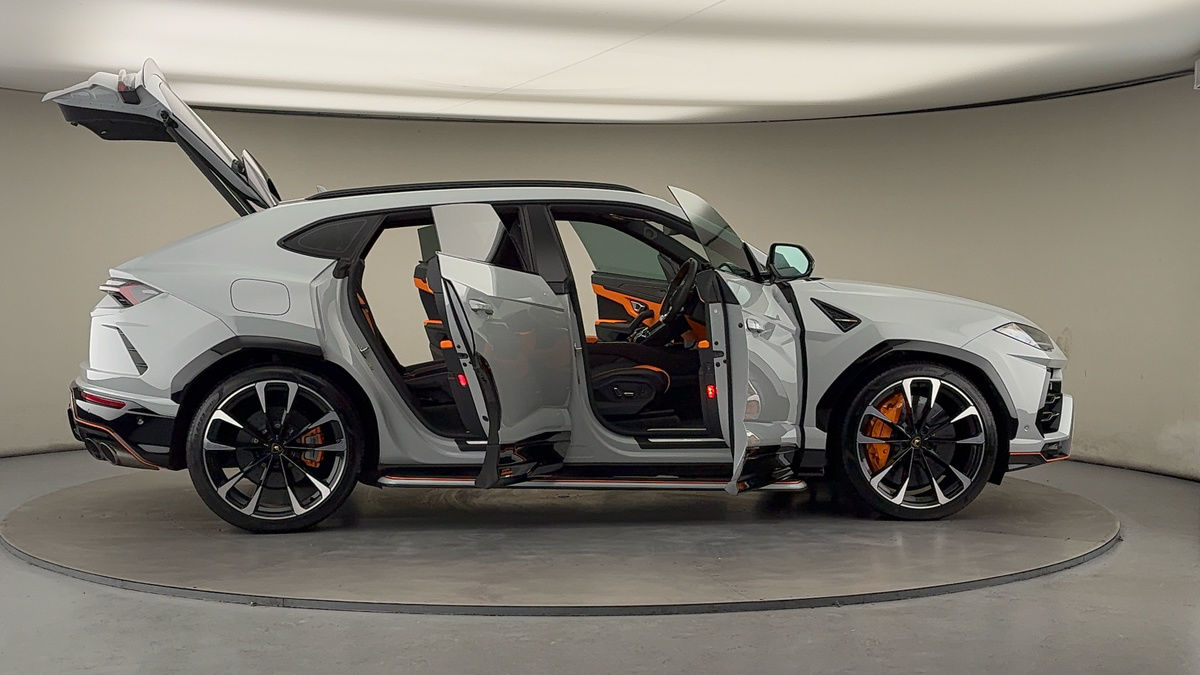 More views of Lamborghini Urus