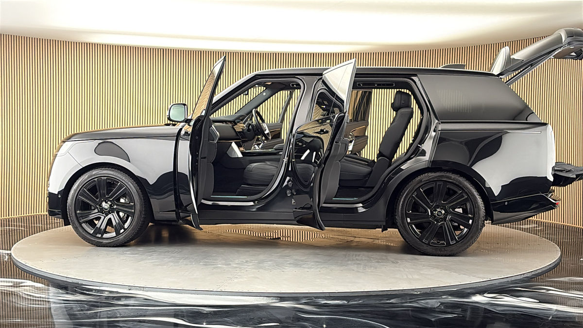 More views of Land Rover Range Rover