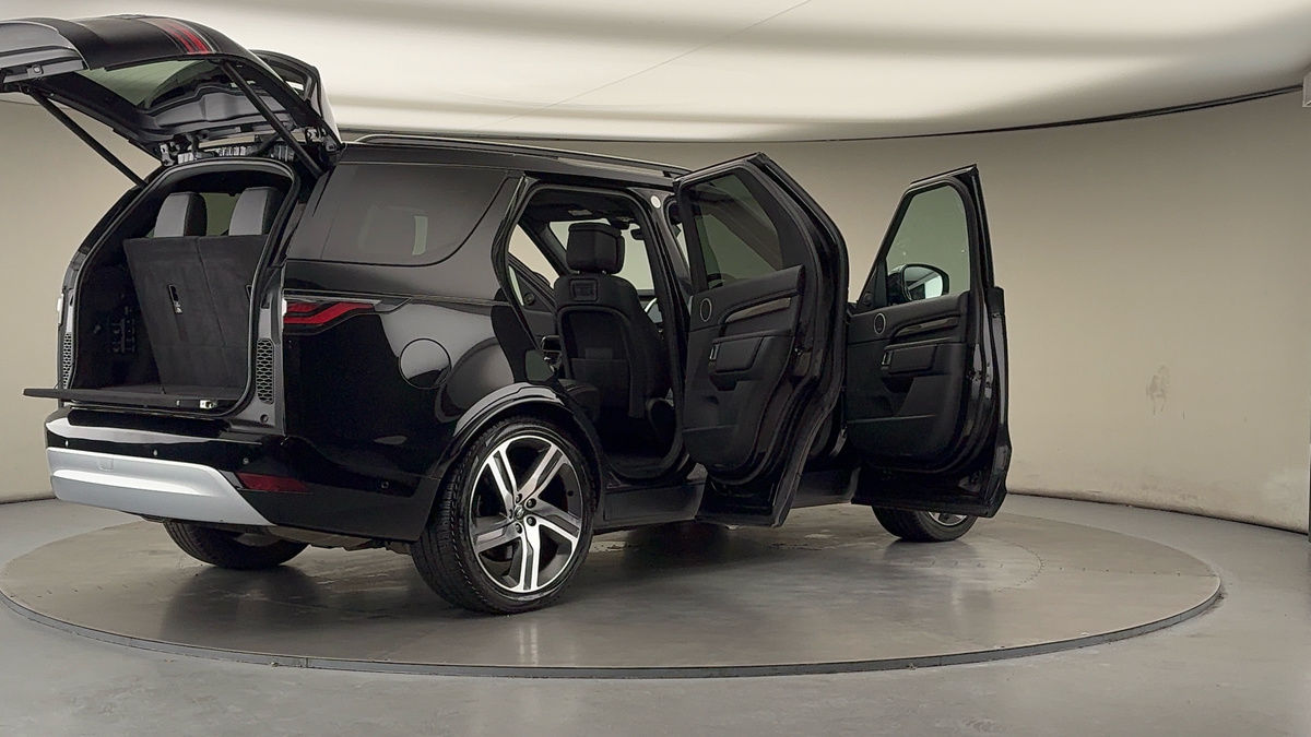 More views of Land Rover Discovery