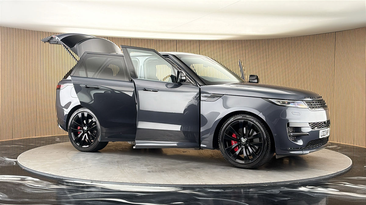 More views of Land Rover Range Rover Sport