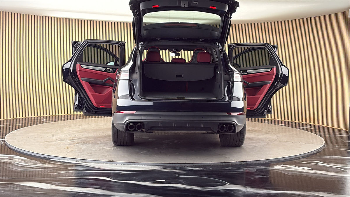 More views of Porsche Cayenne