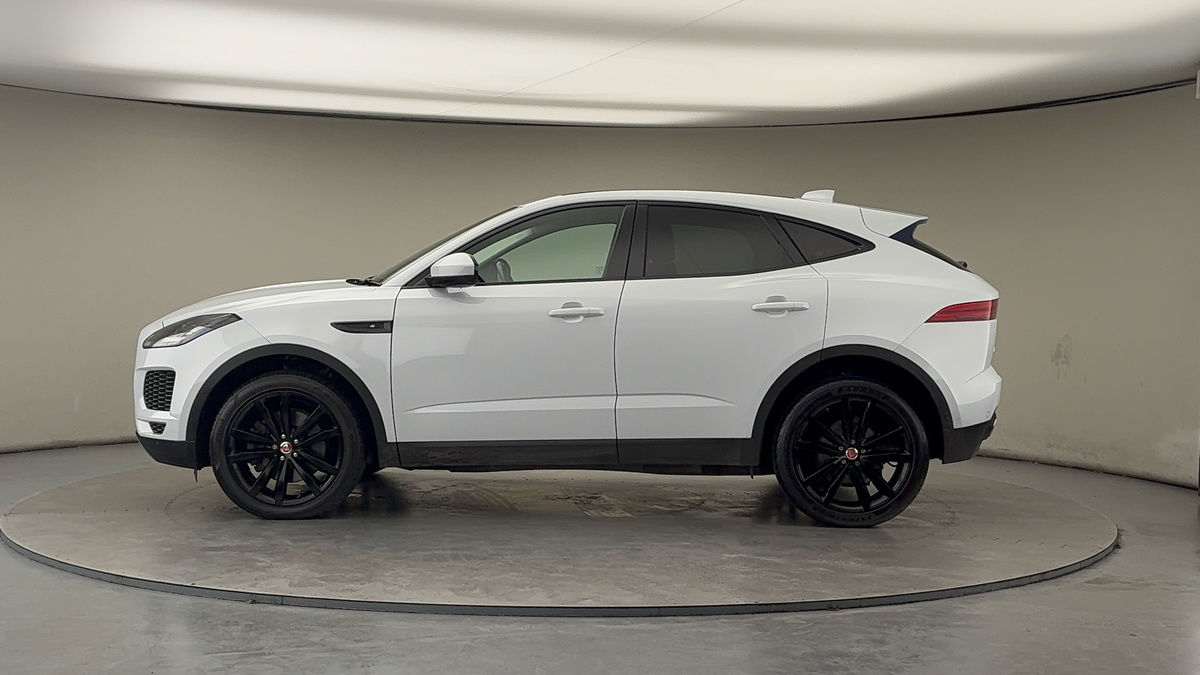 Jaguar E-PACE Image 15