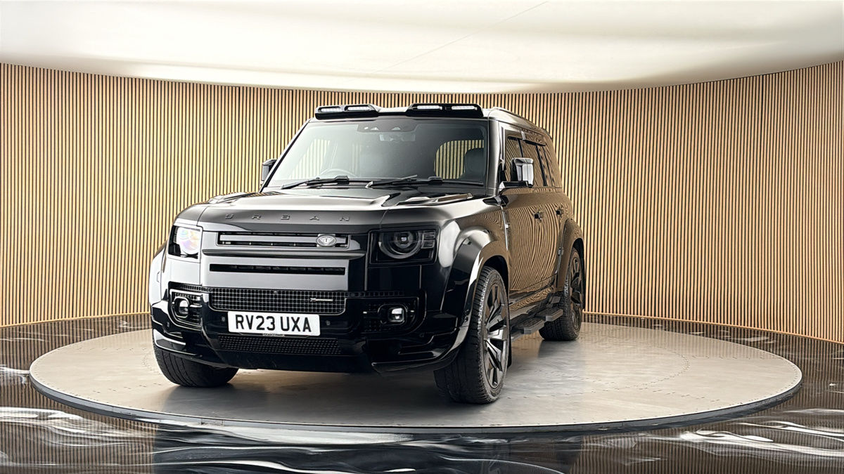 More views of Land Rover Defender 110