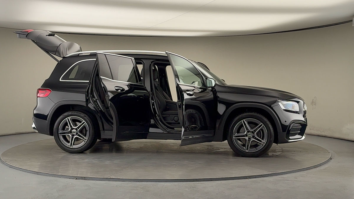 More views of Mercedes-Benz GLB