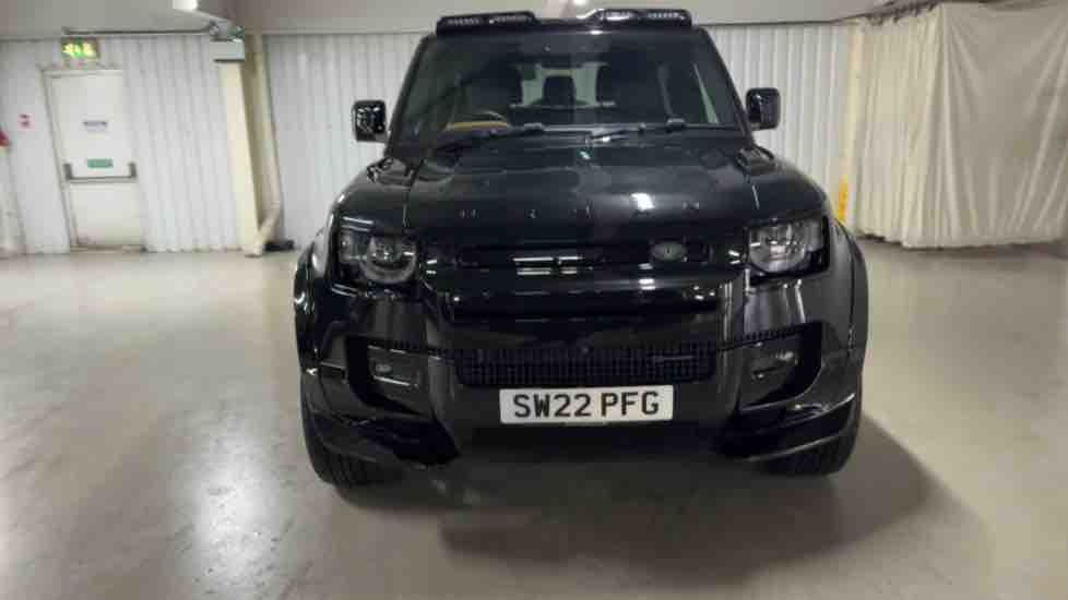 More views of Land Rover Defender 90