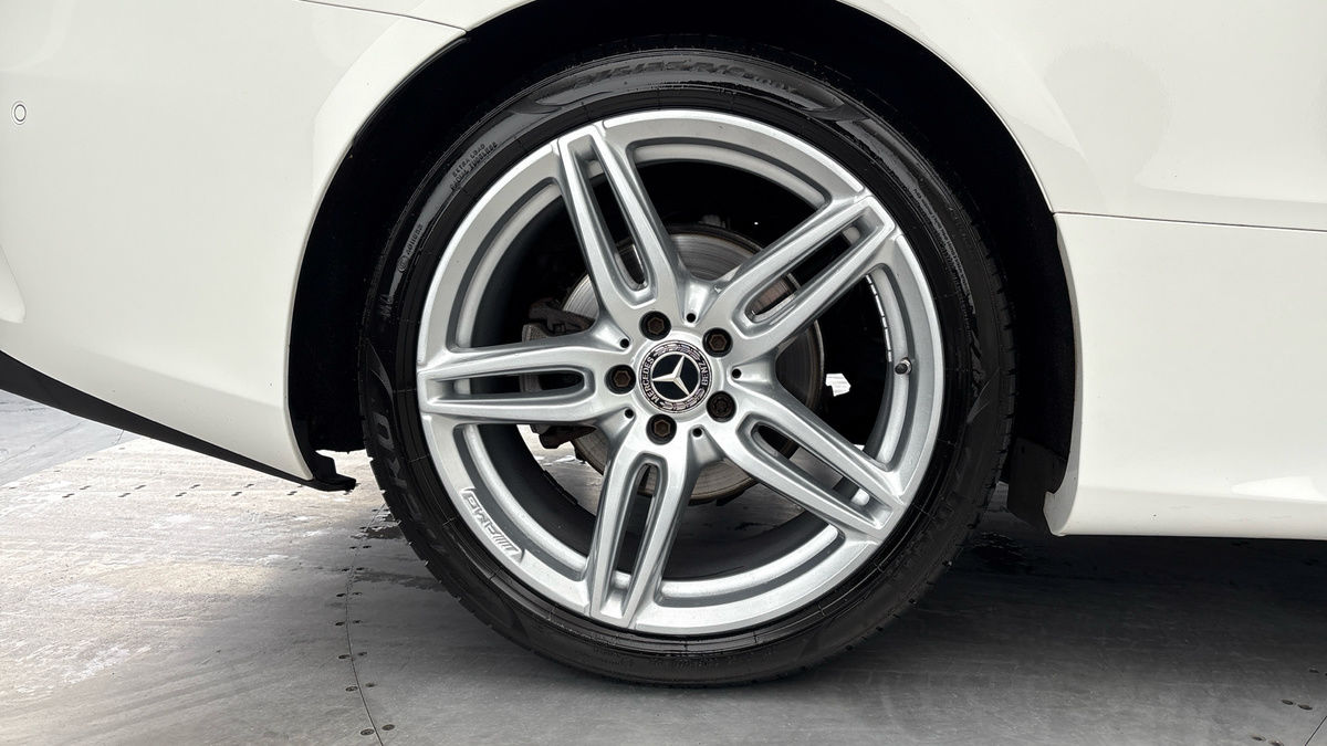 Mercedes-Benz E Class Image 10