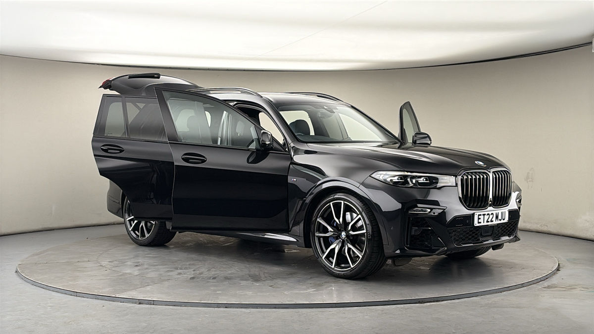 More views of BMW X7