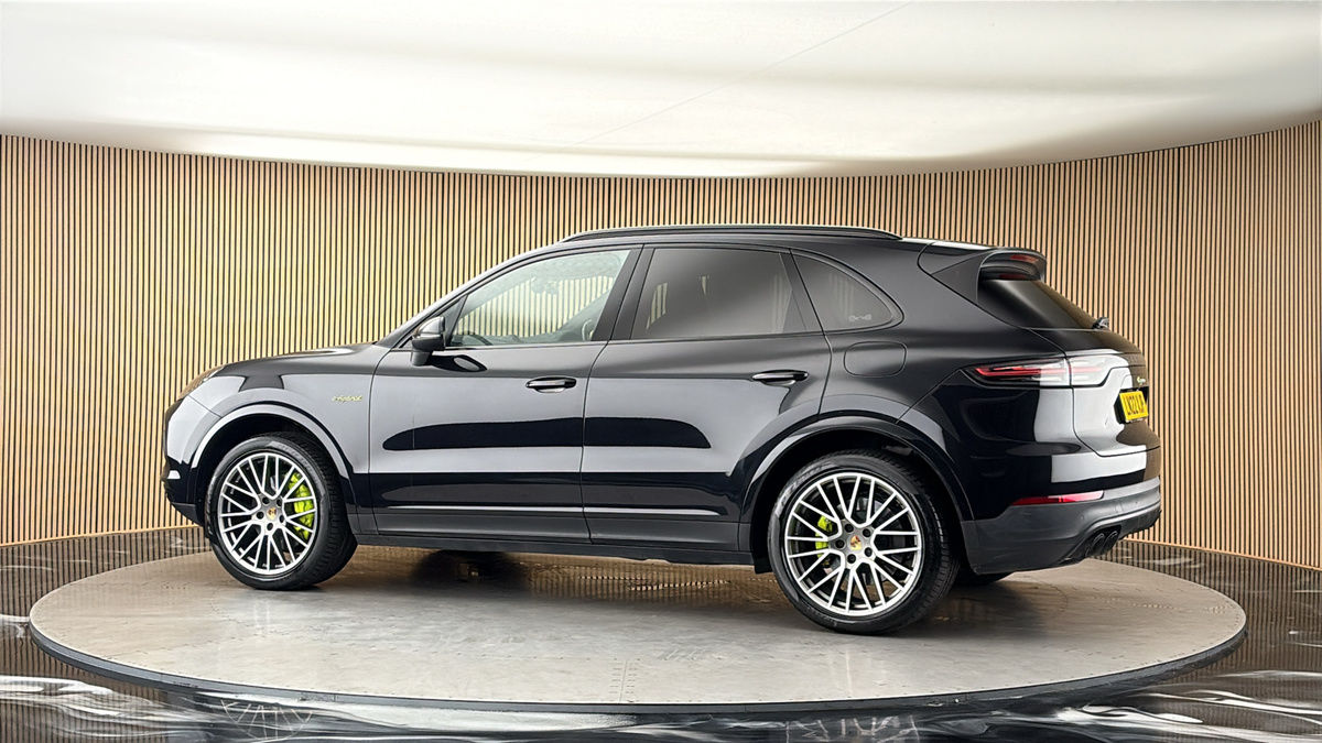 More views of Porsche Cayenne