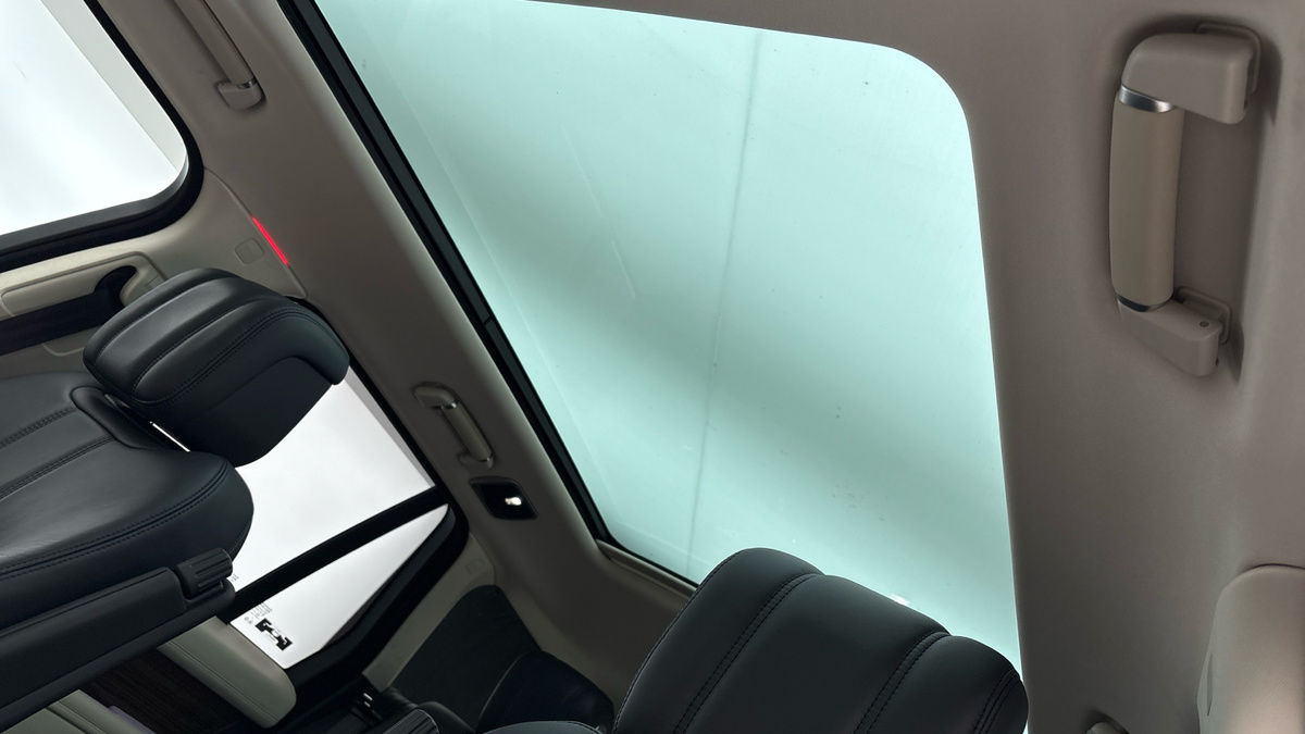 Land Rover Range Rover Image 12