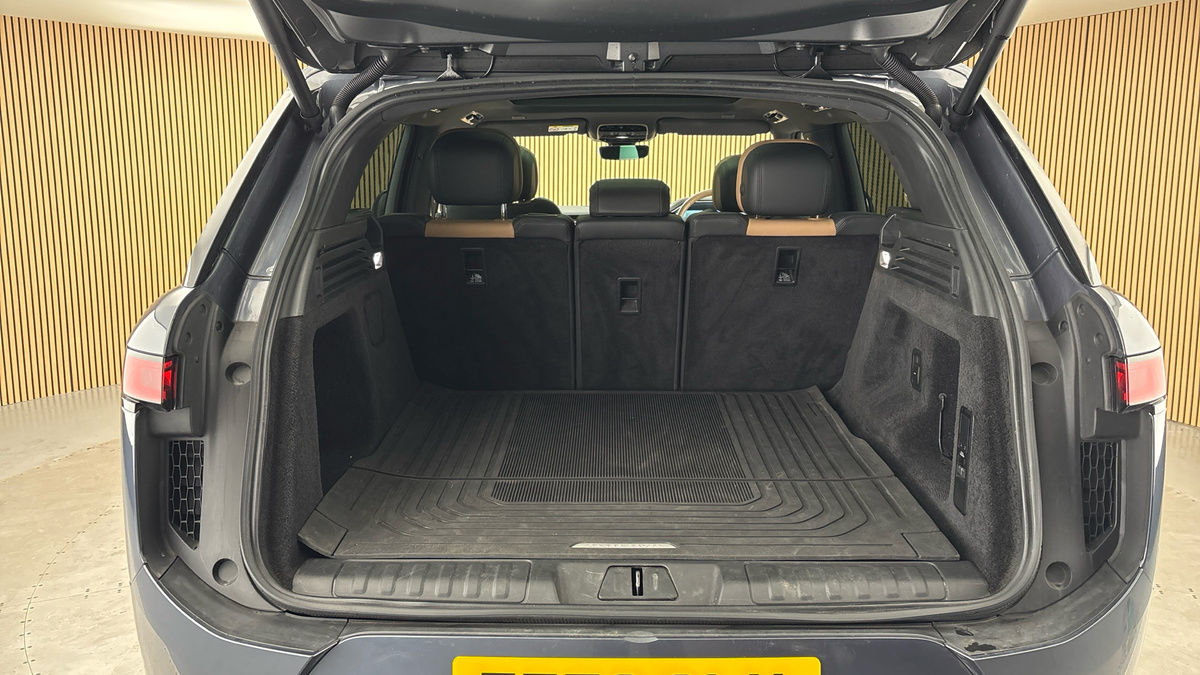 Land Rover Range Rover Sport Image 11