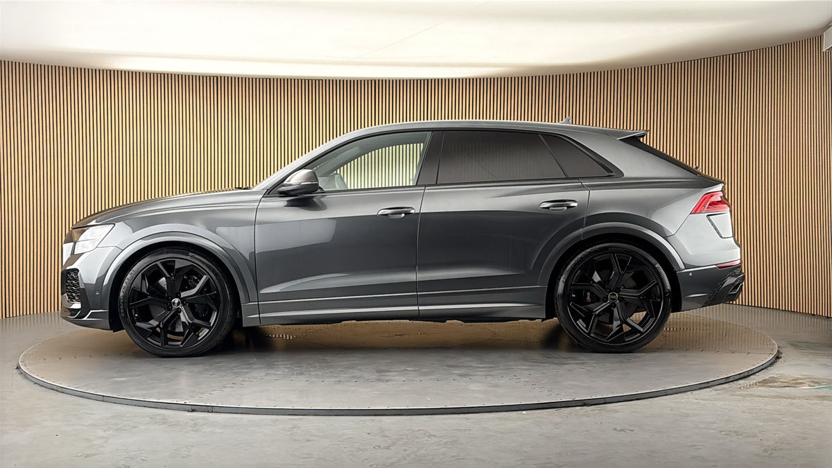 More views of Audi RSQ8