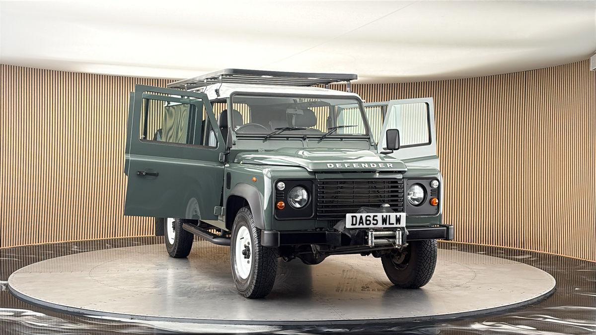 More views of Land Rover Defender 110