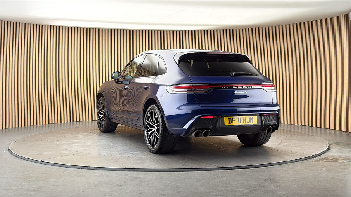 More views of Porsche Macan