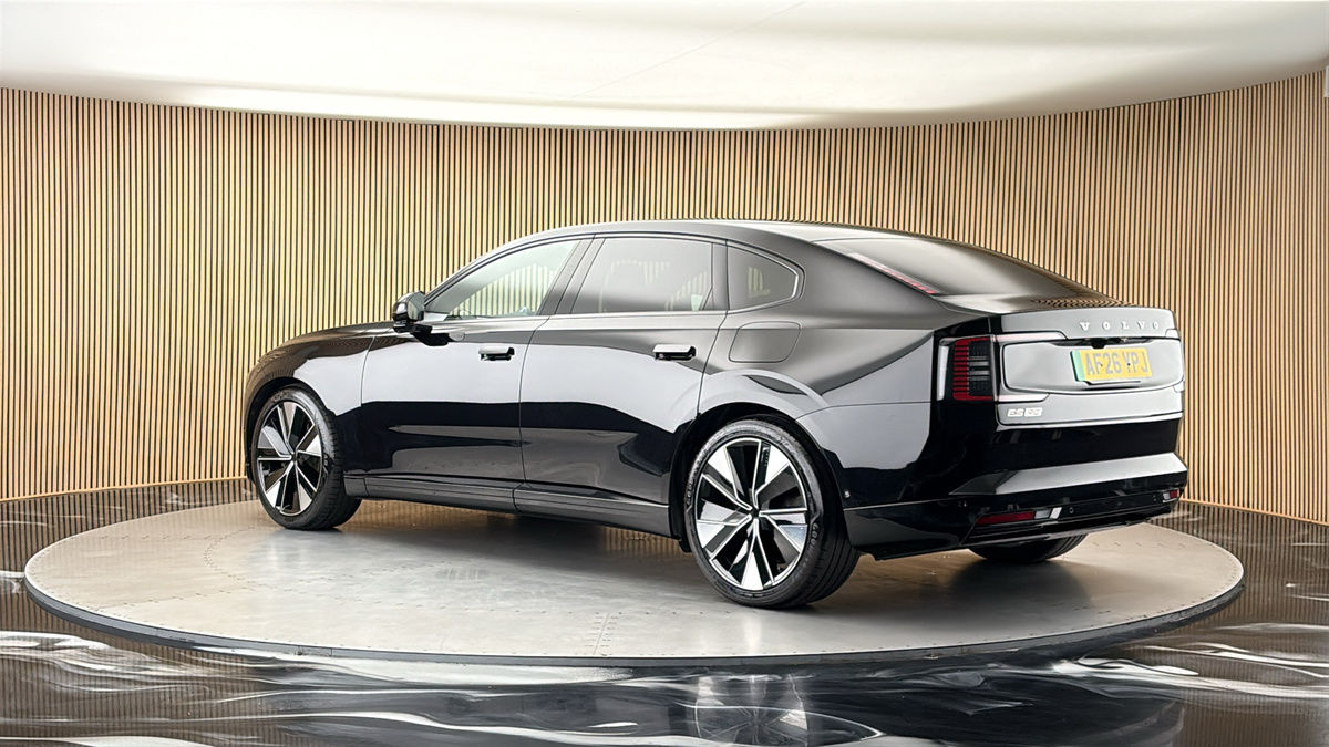 More views of Volvo ES90