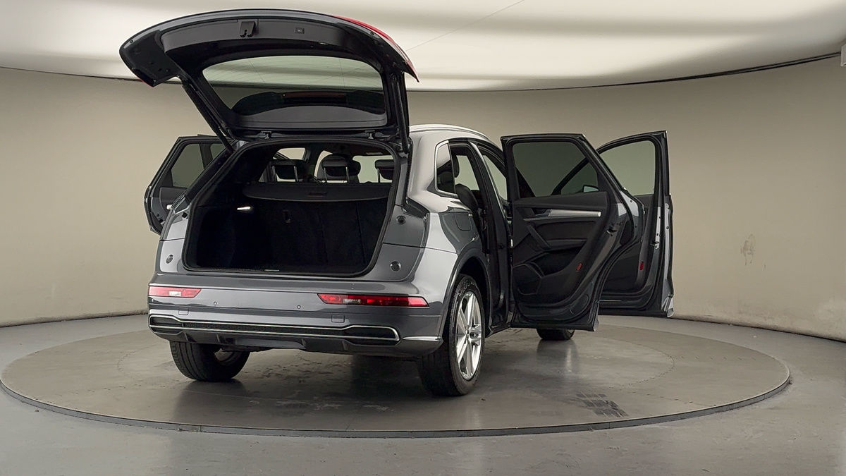 More views of Audi Q5