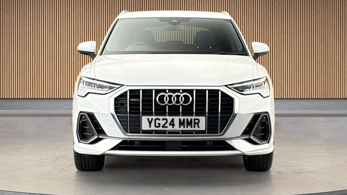 Audi Q3 Image 3