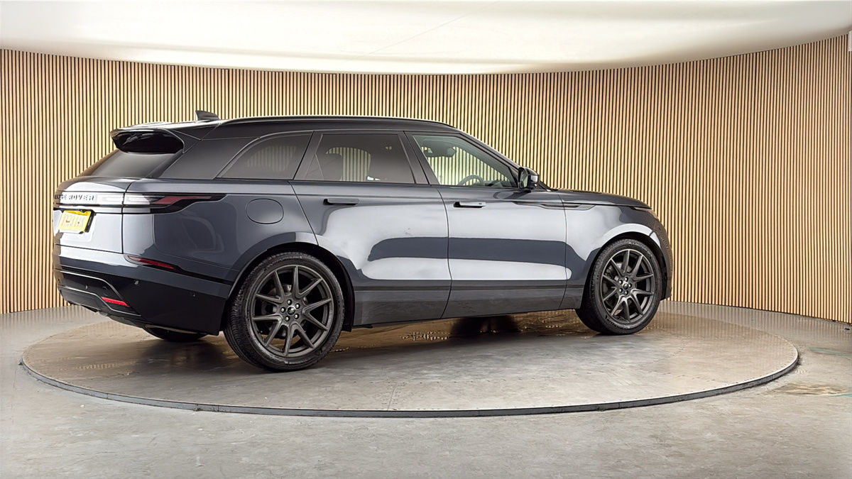 More views of Land Rover Range Rover Velar