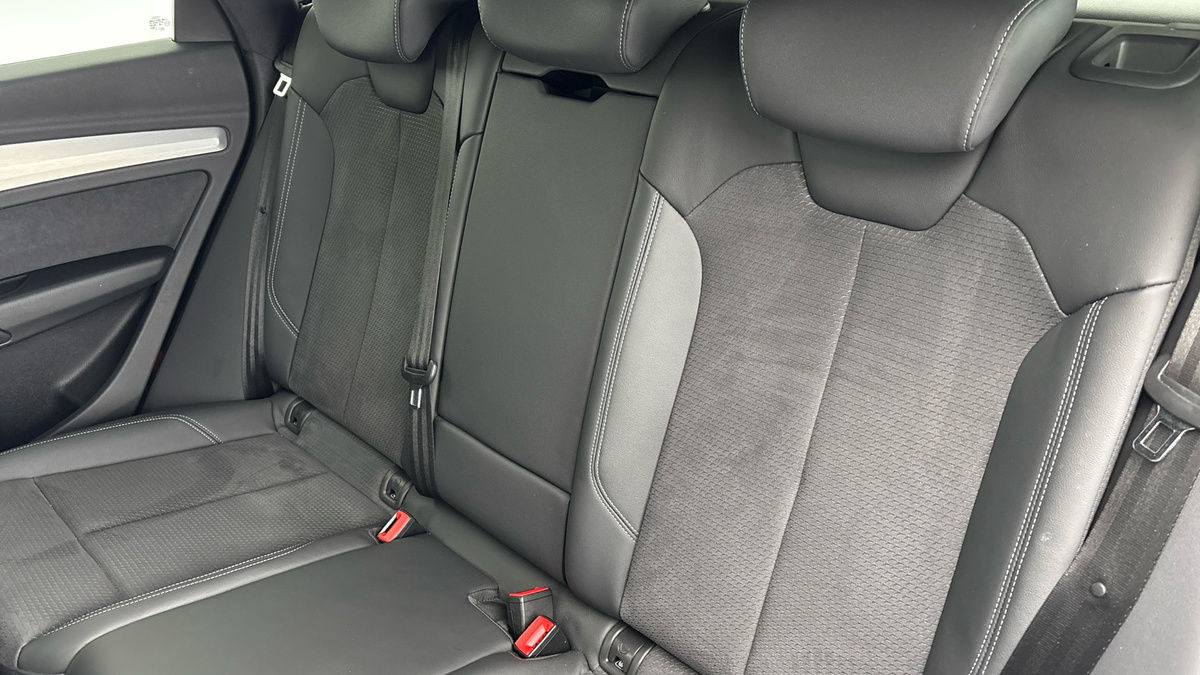 Audi Q5 Image 8