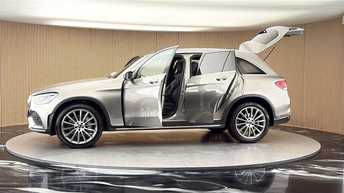 More views of Mercedes-Benz GLC