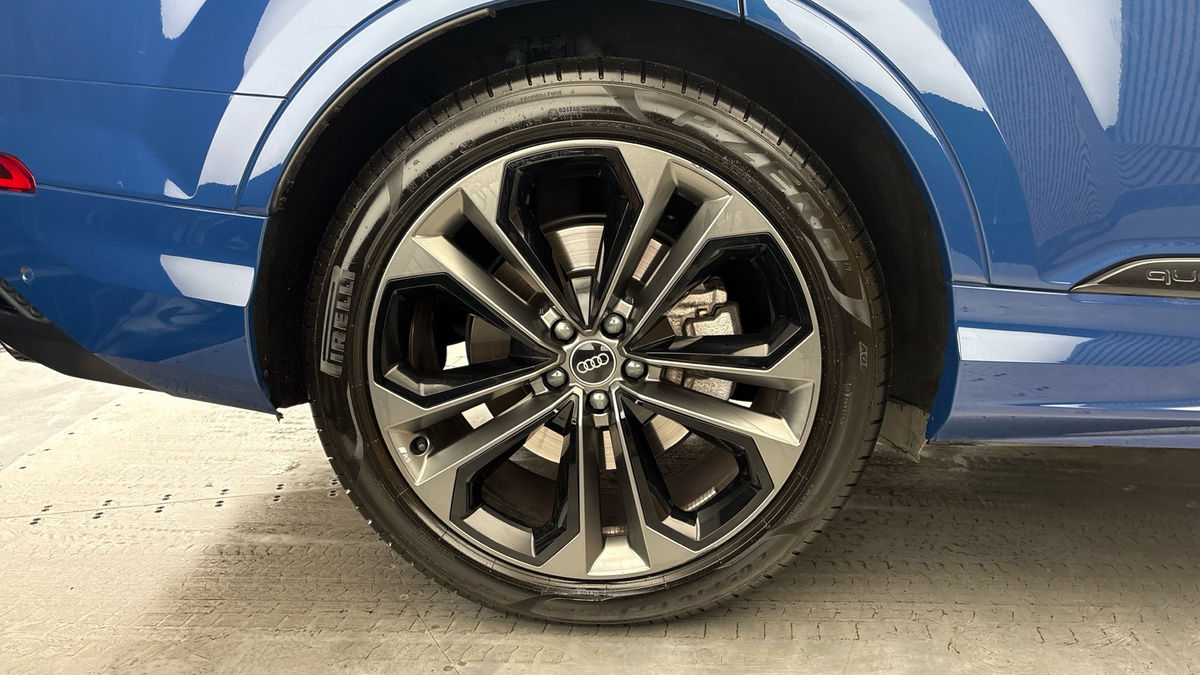 Audi Q7 Image 10
