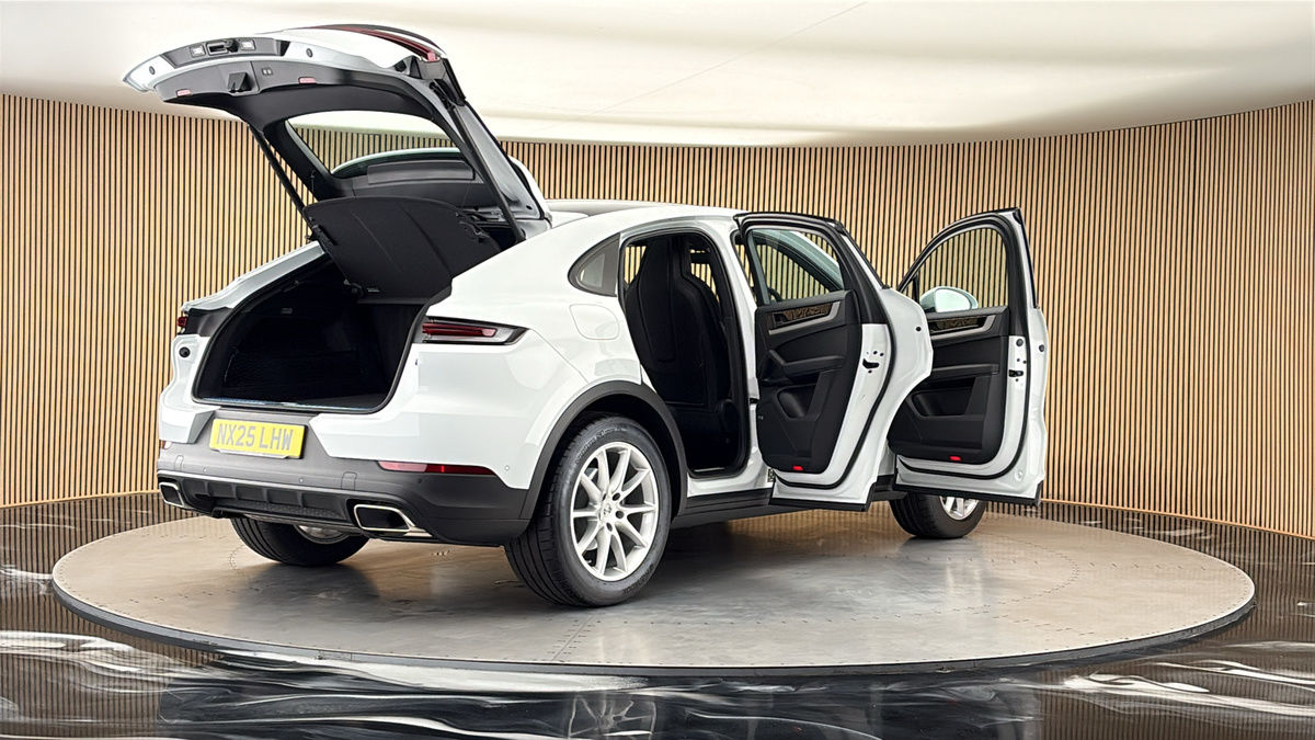 More views of Porsche Cayenne