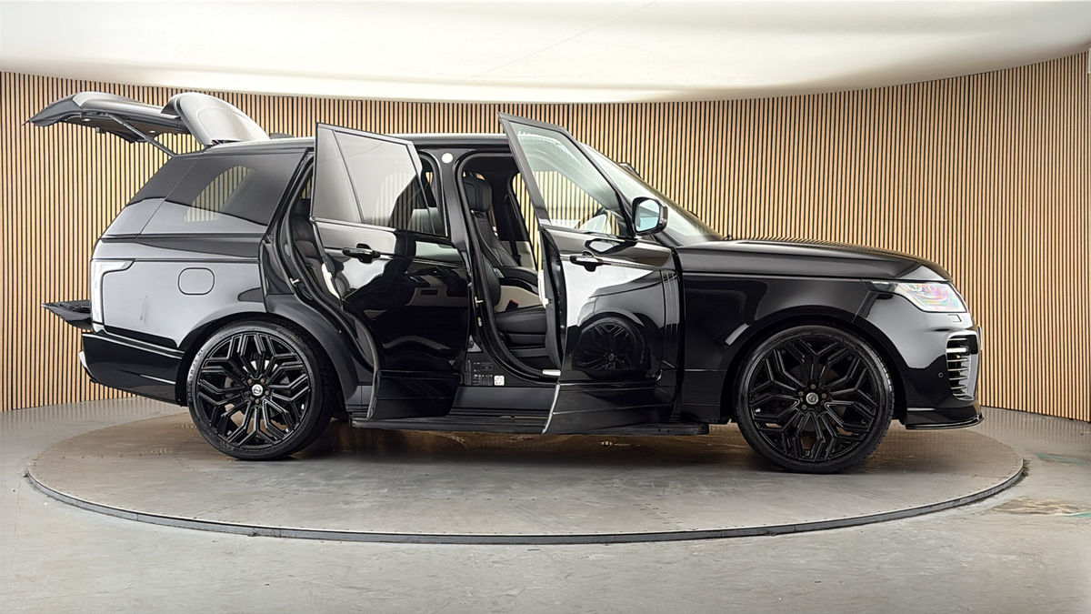 More views of Land Rover Range Rover