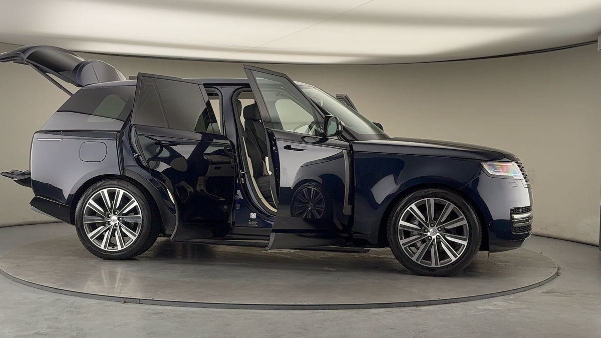 More views of Land Rover Range Rover