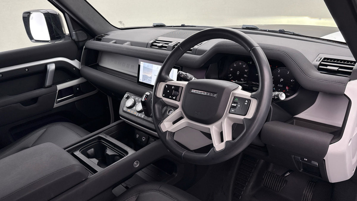 Land Rover Defender 90 Image 5