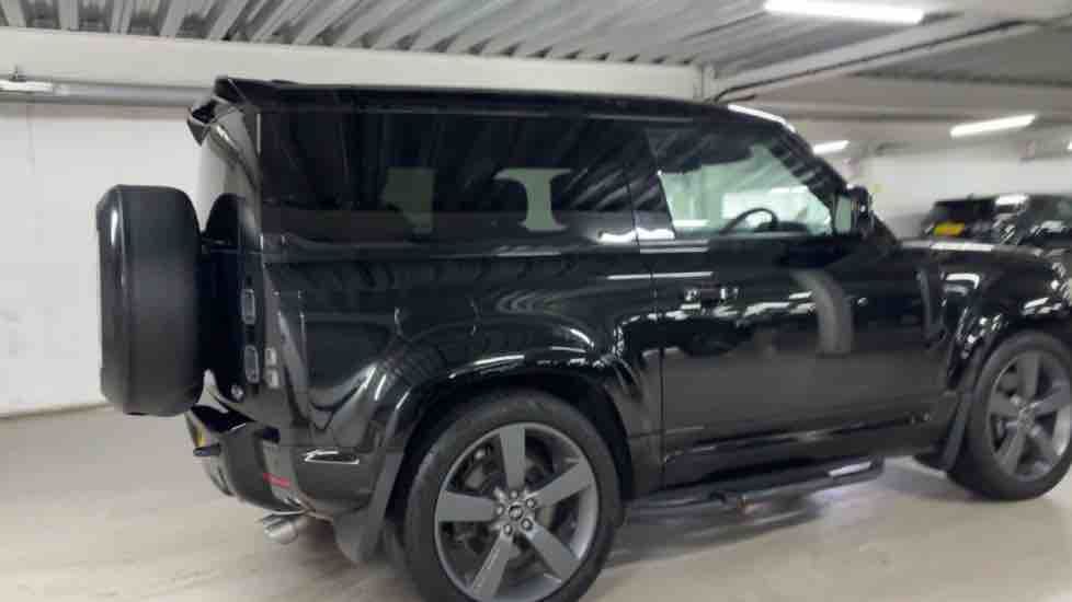 More views of Land Rover Defender 90