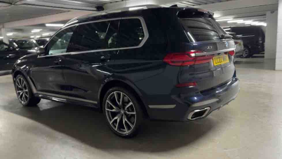 More views of BMW X7