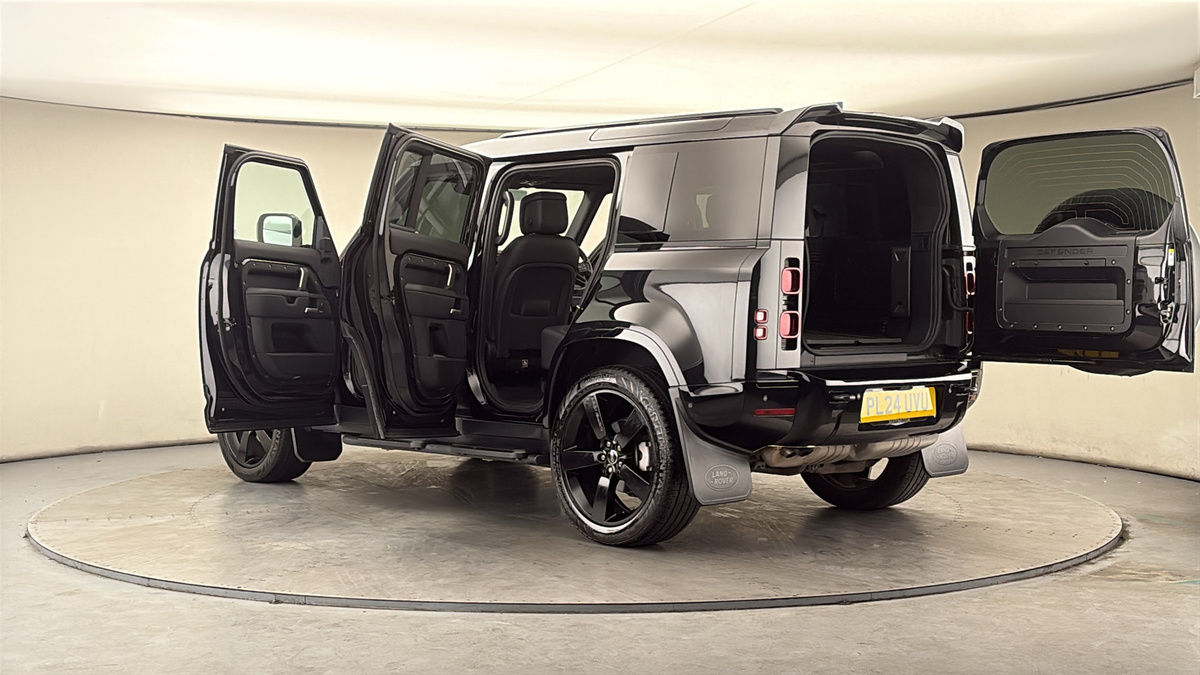 More views of Land Rover Defender 110