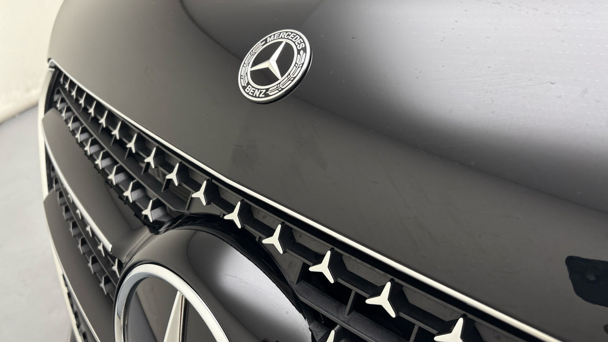 Mercedes-Benz V Class Image 24
