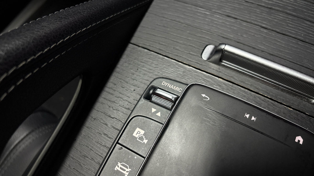 Mercedes-Benz GLE Image 28
