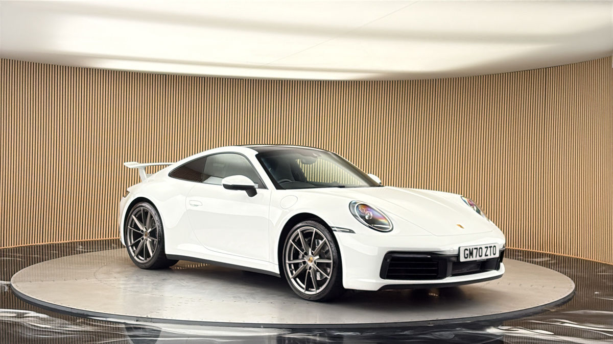 More views of Porsche 911