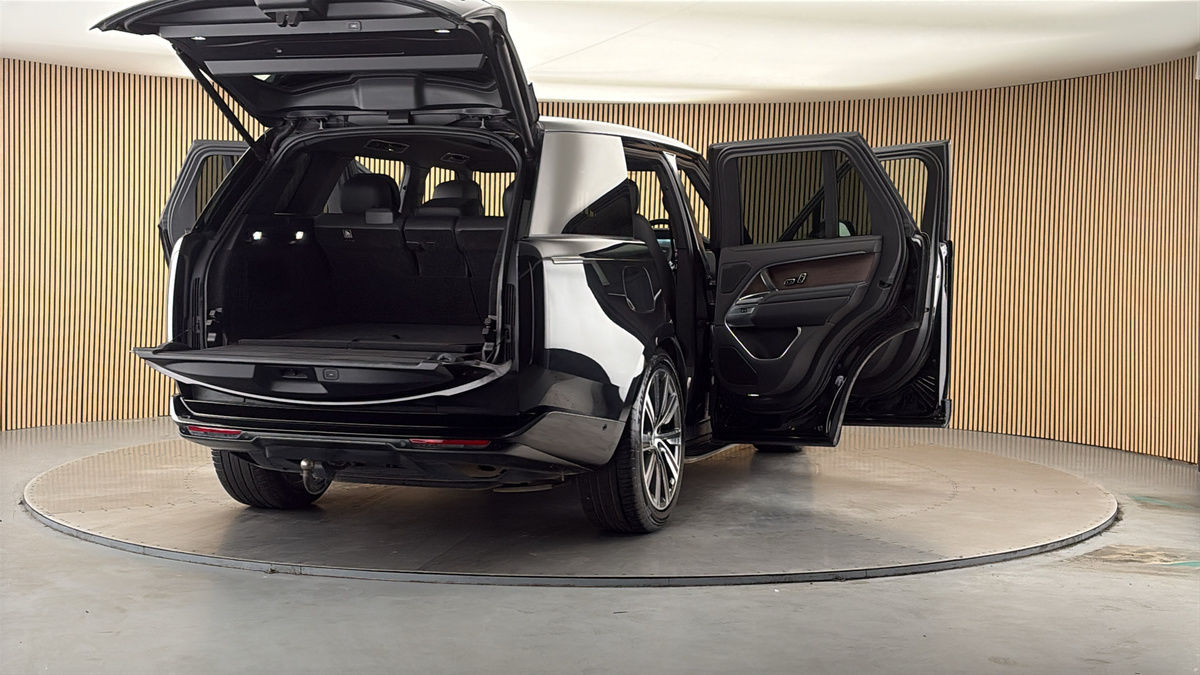 More views of Land Rover Range Rover