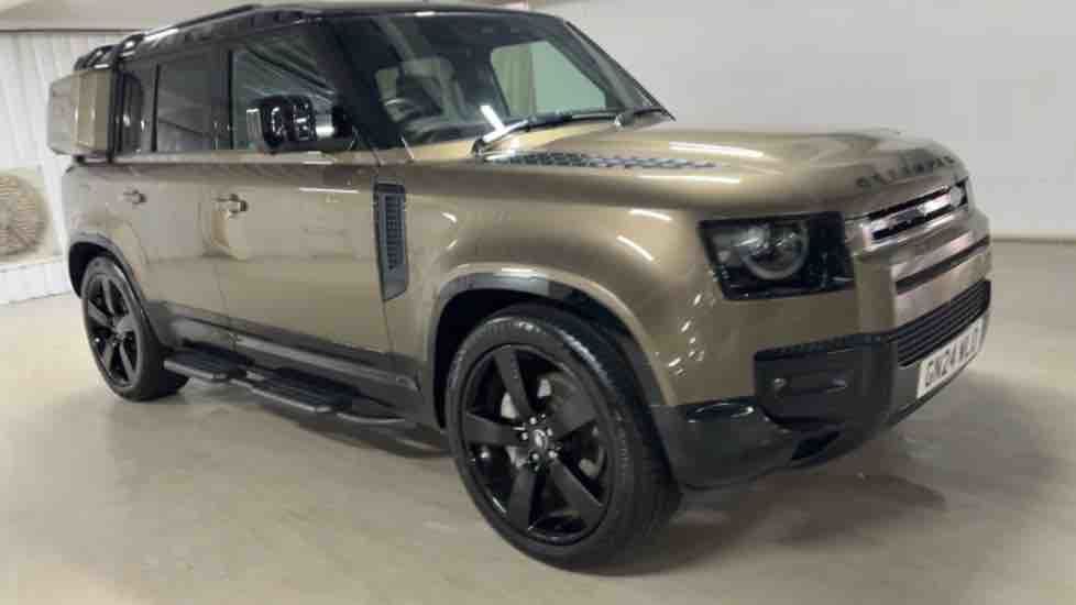 More views of Land Rover Defender 110