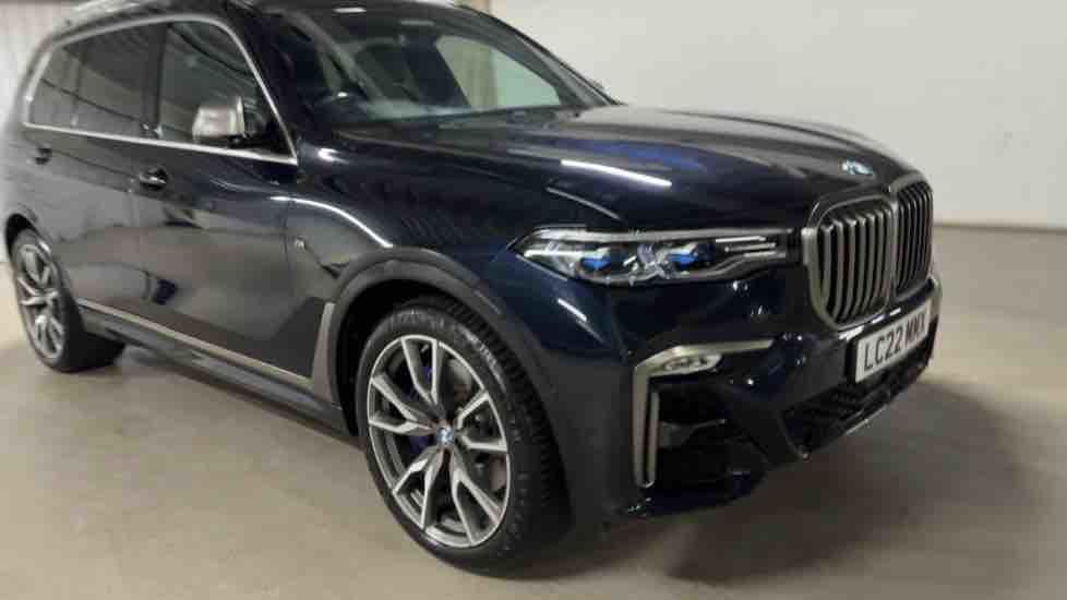 More views of BMW X7